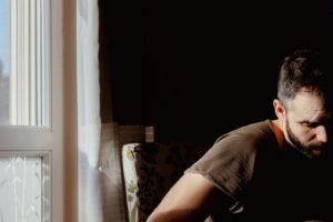 TRT Norge — Testosteron og mental helse: Hvordan påvirker hormoner humør og depresjon?